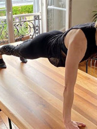 Cours de sport : renforcement musculaire avec Stephanie Nieman