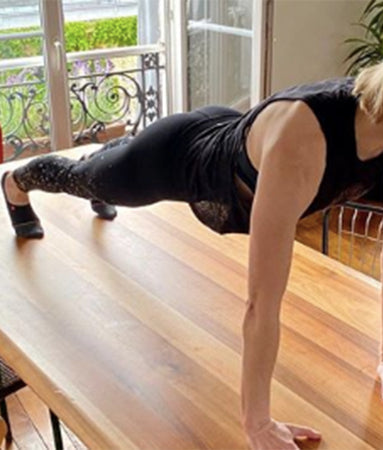 Cours de sport : renforcement musculaire avec Stephanie Nieman